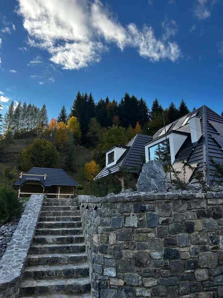 Sol Chalet Maramureș - Imagine 2