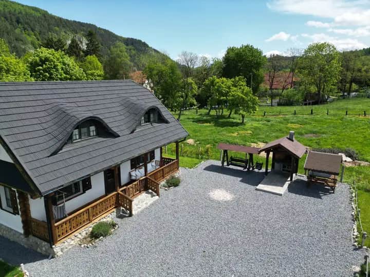 Old Cottage - Imagine 2