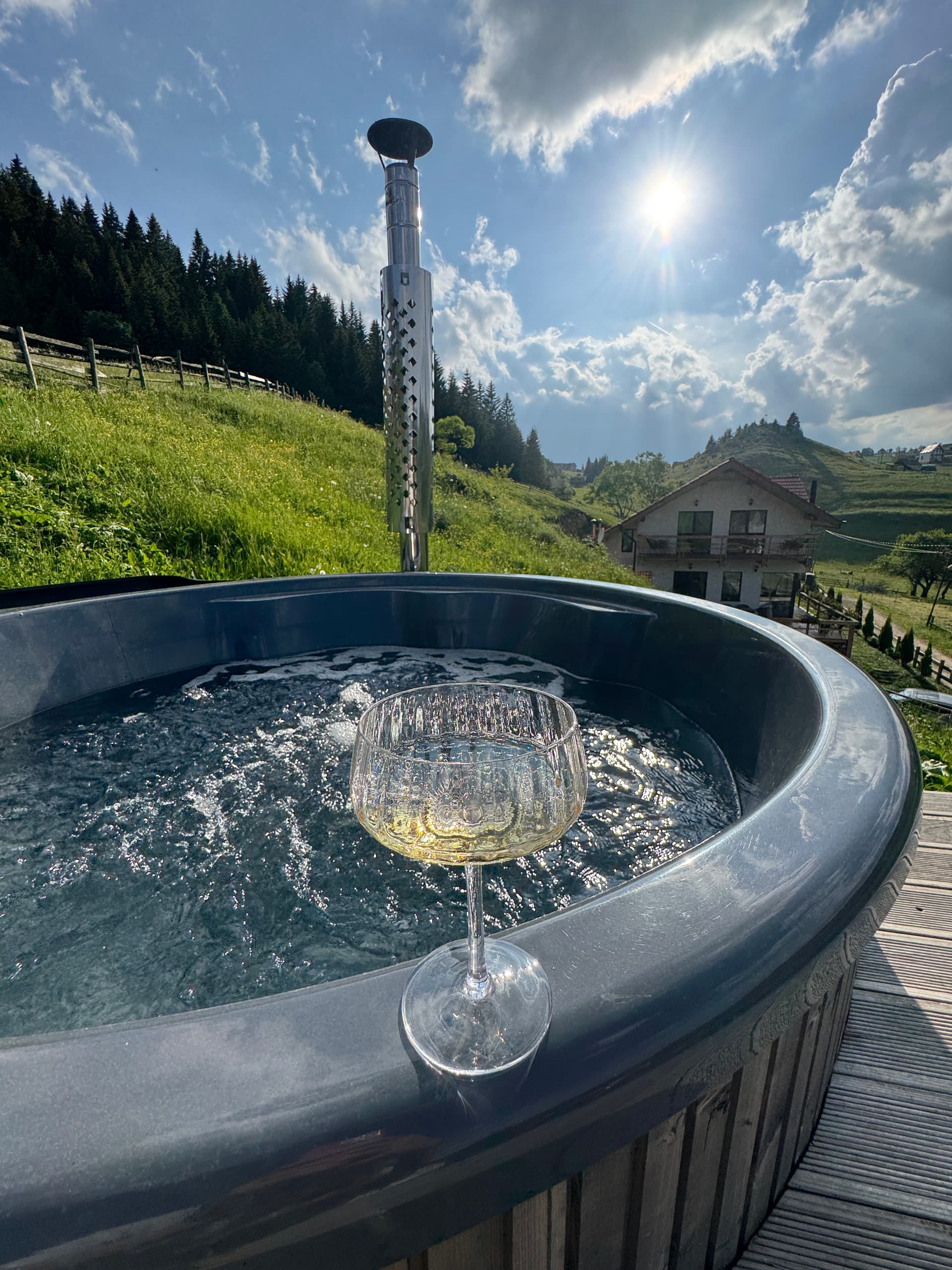 Casa de Sub Munte Fundata - Imagine 2