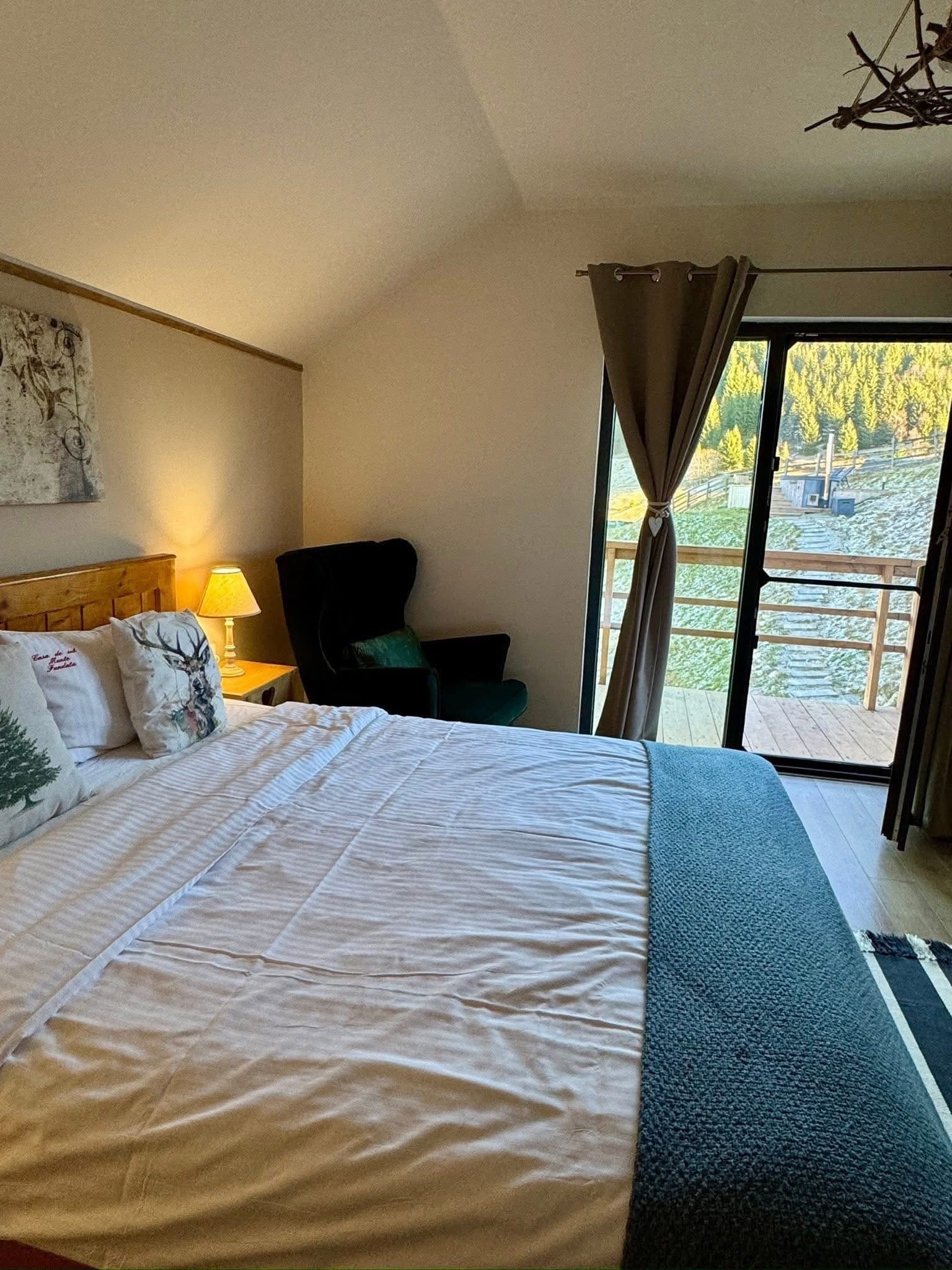 Casa de Sub Munte Fundata - Imagine 8