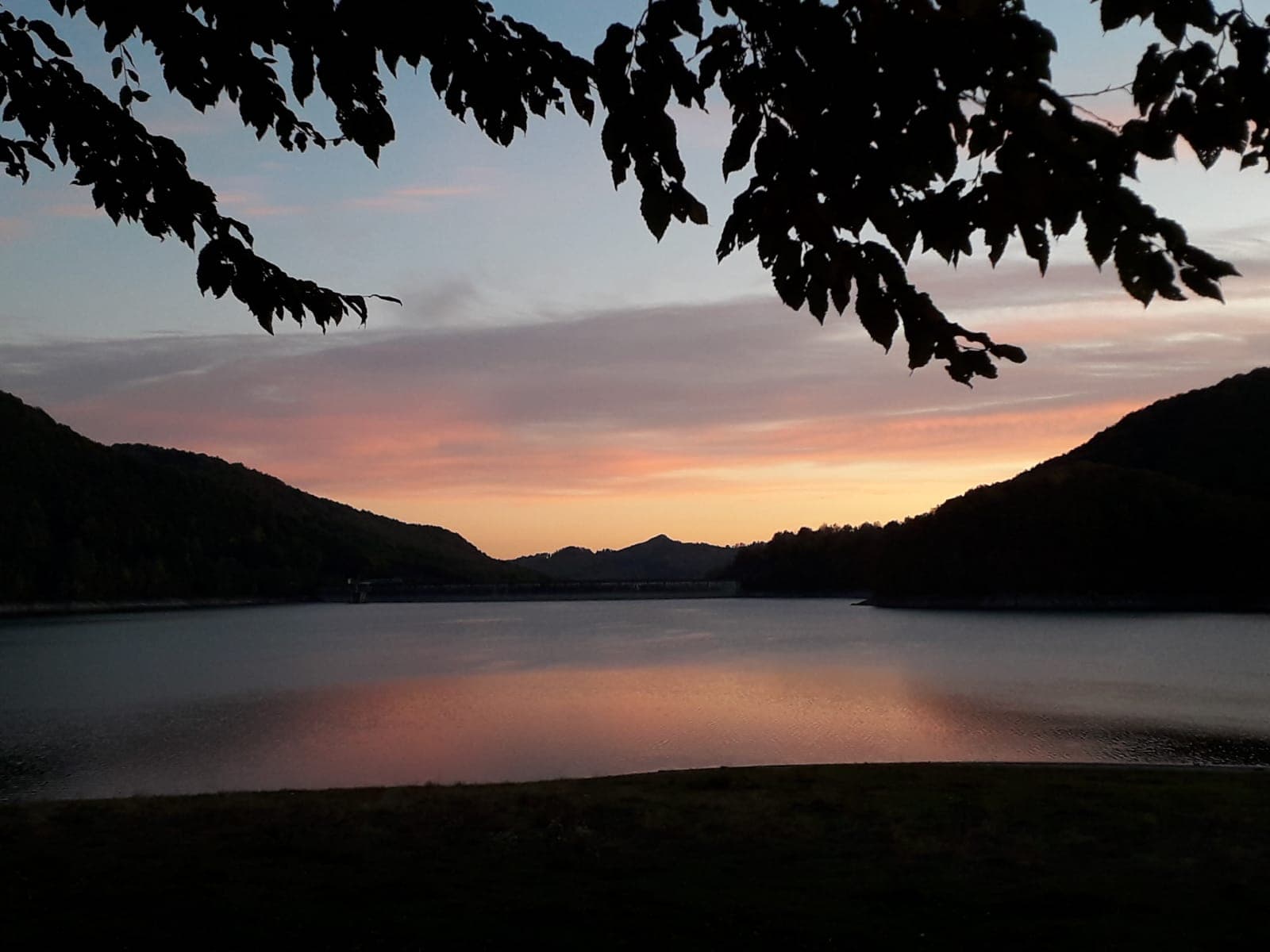 Luxury Lake House & Glamping - Imagine 3