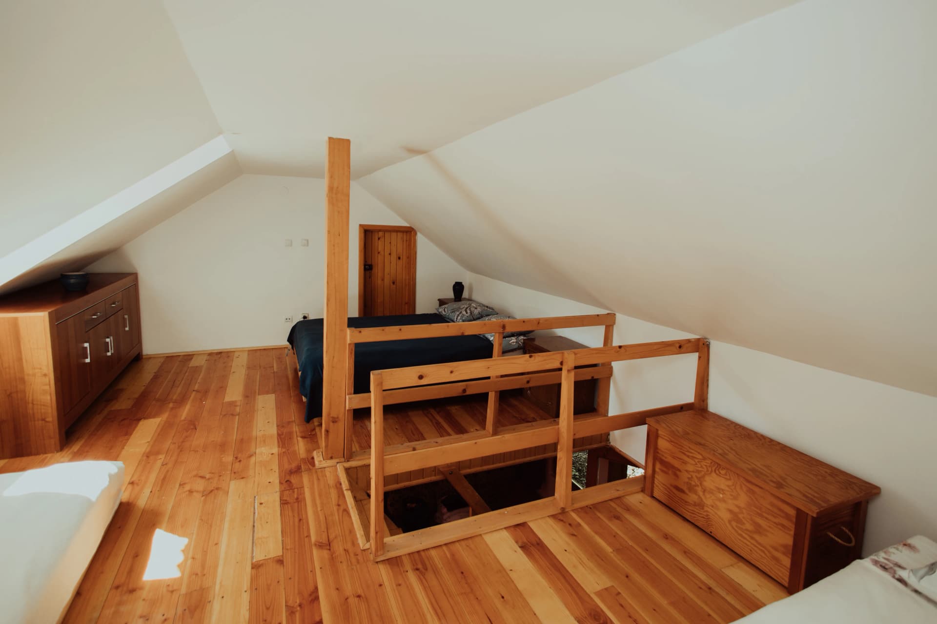 Cabana Rustică - Pădurea Veselă - Imagine 7