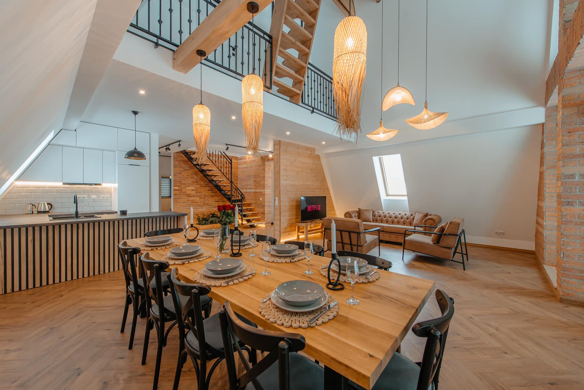 Black Raven Cabin - Imagine 5