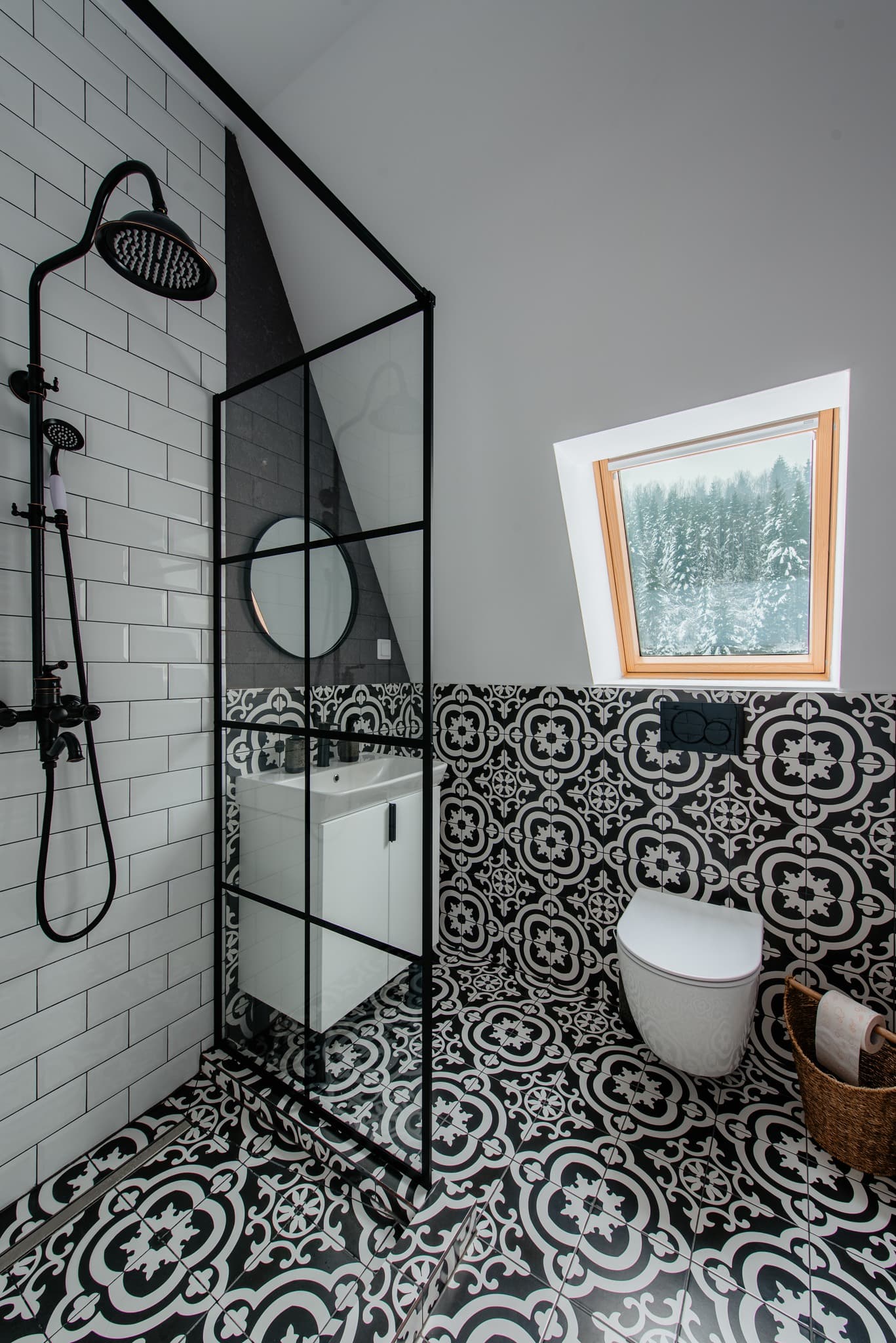 Black Raven Cabin - Imagine 10