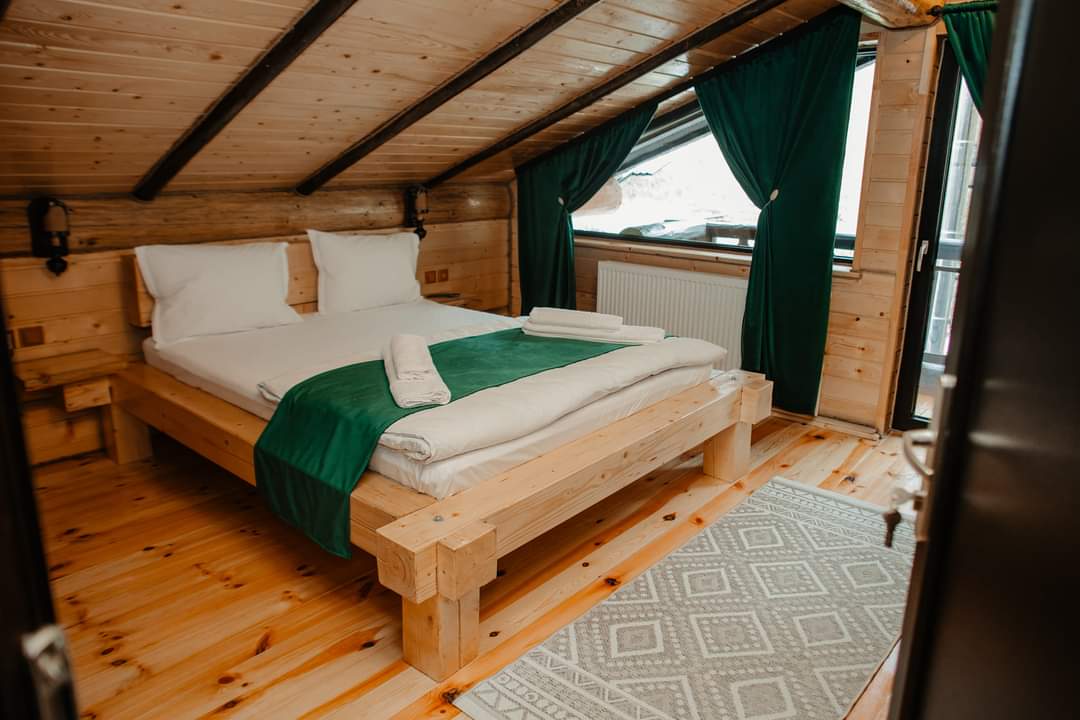 Cabana Roua Munților din Bucovina - Imagine 7