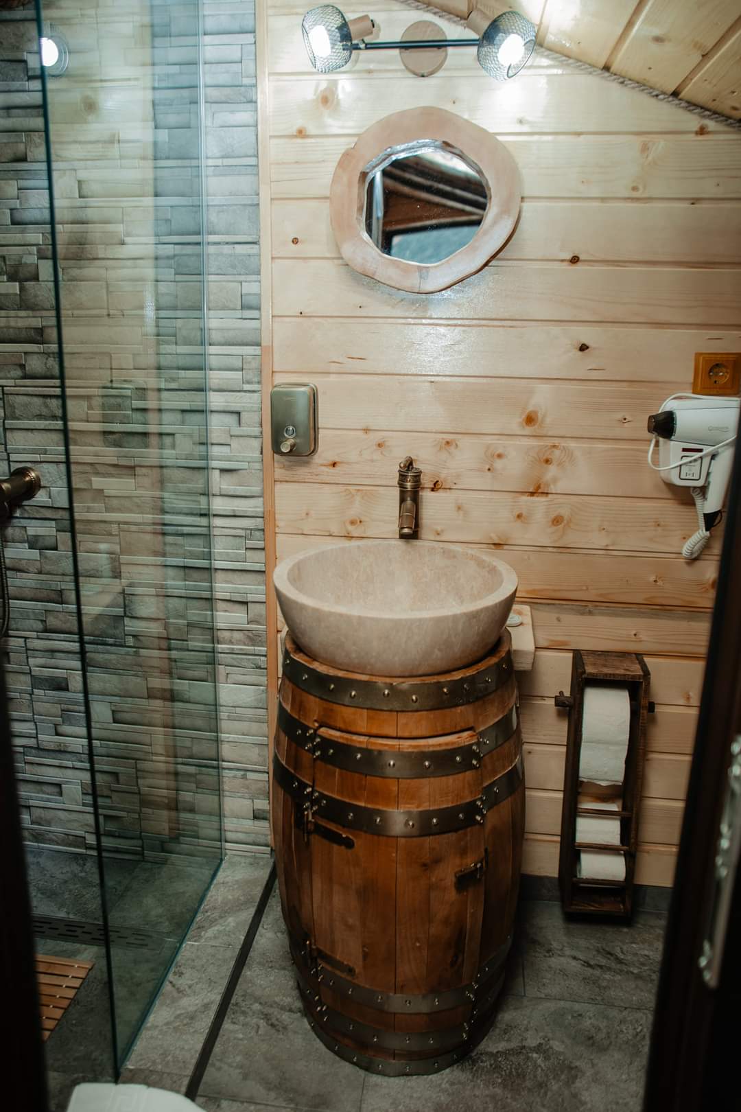 Cabana Roua Munților din Bucovina - Imagine 8