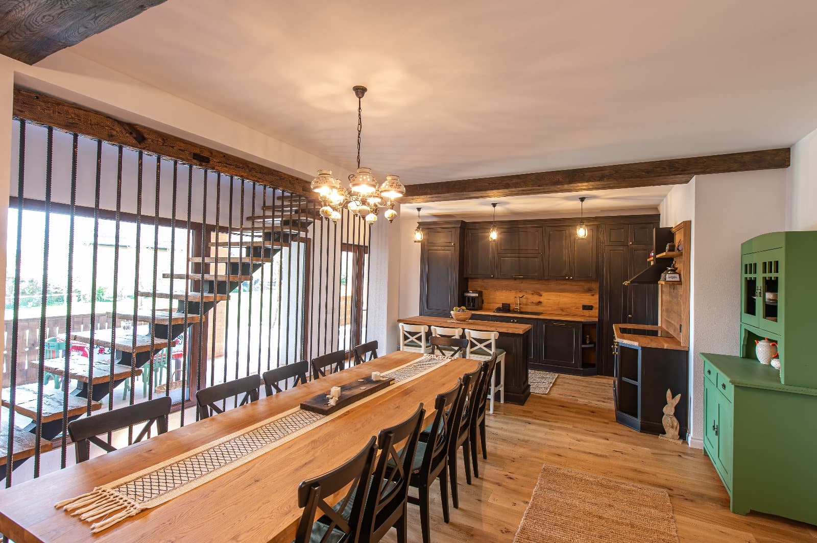 Old Barn House - Imagine 3