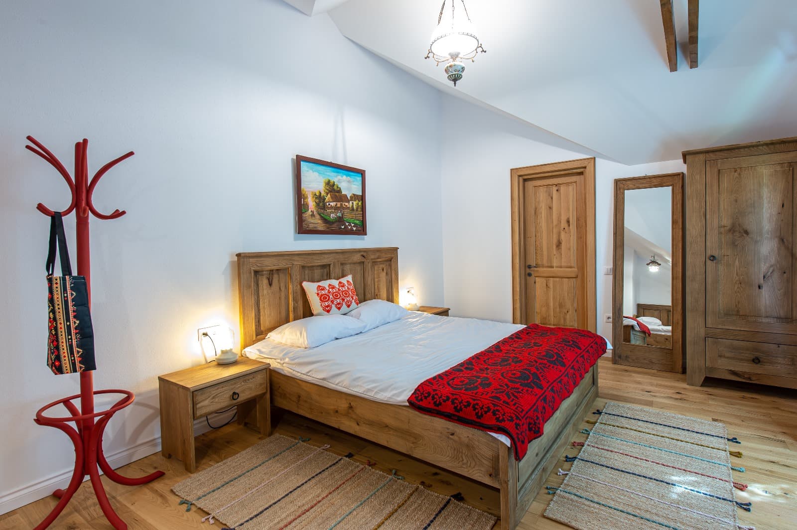 Old Barn House - Imagine 4