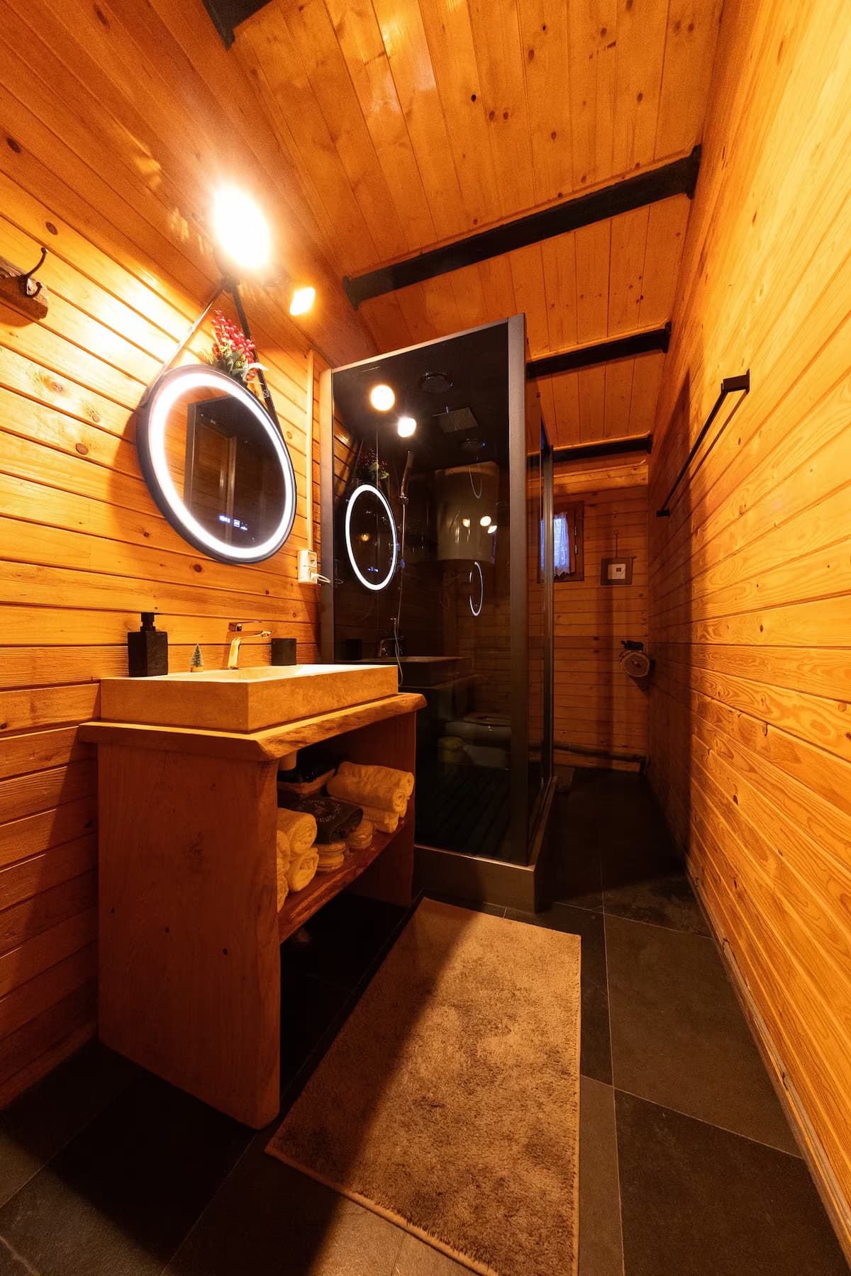 Montebello Chalet - Imagine 6