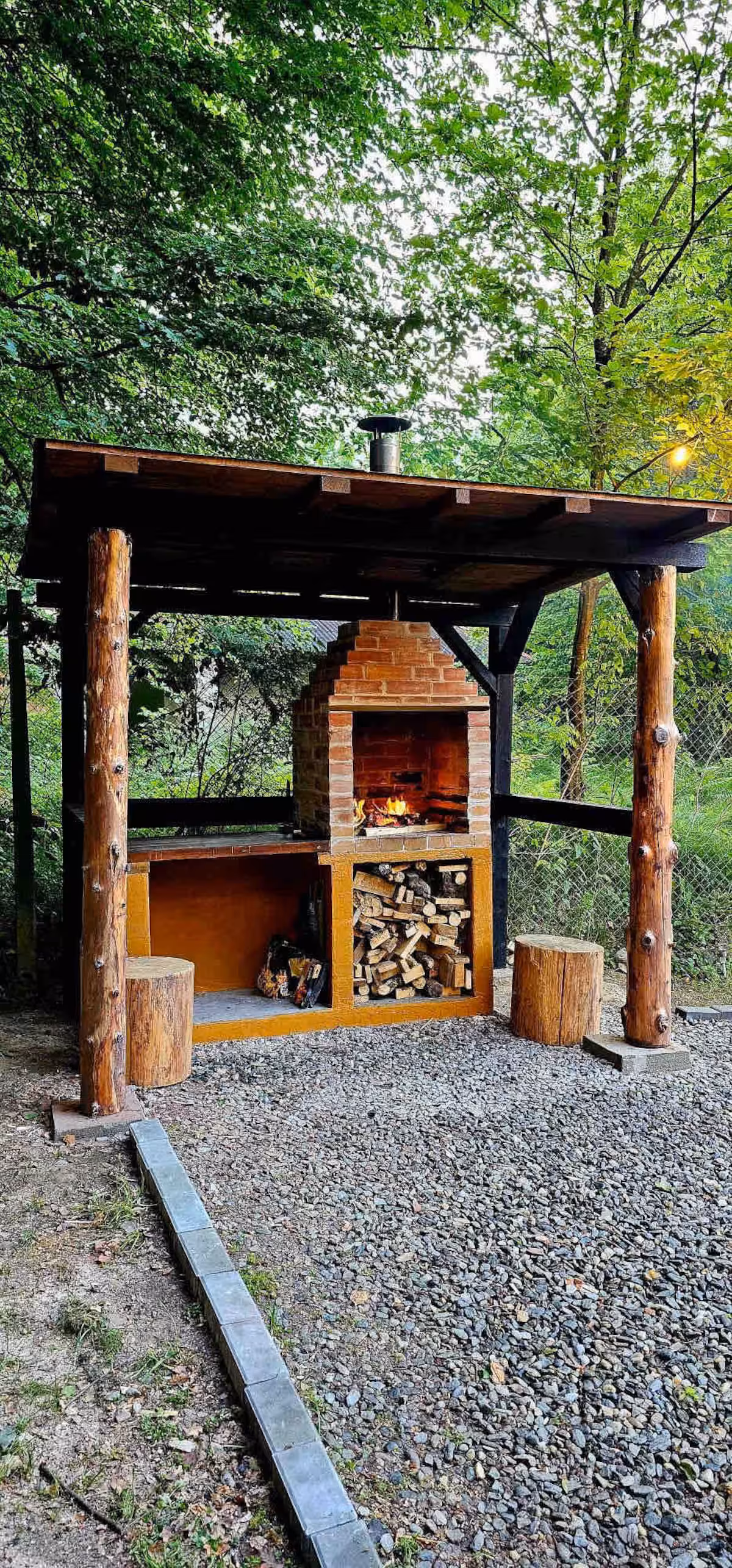 Montebello Chalet - Imagine 12