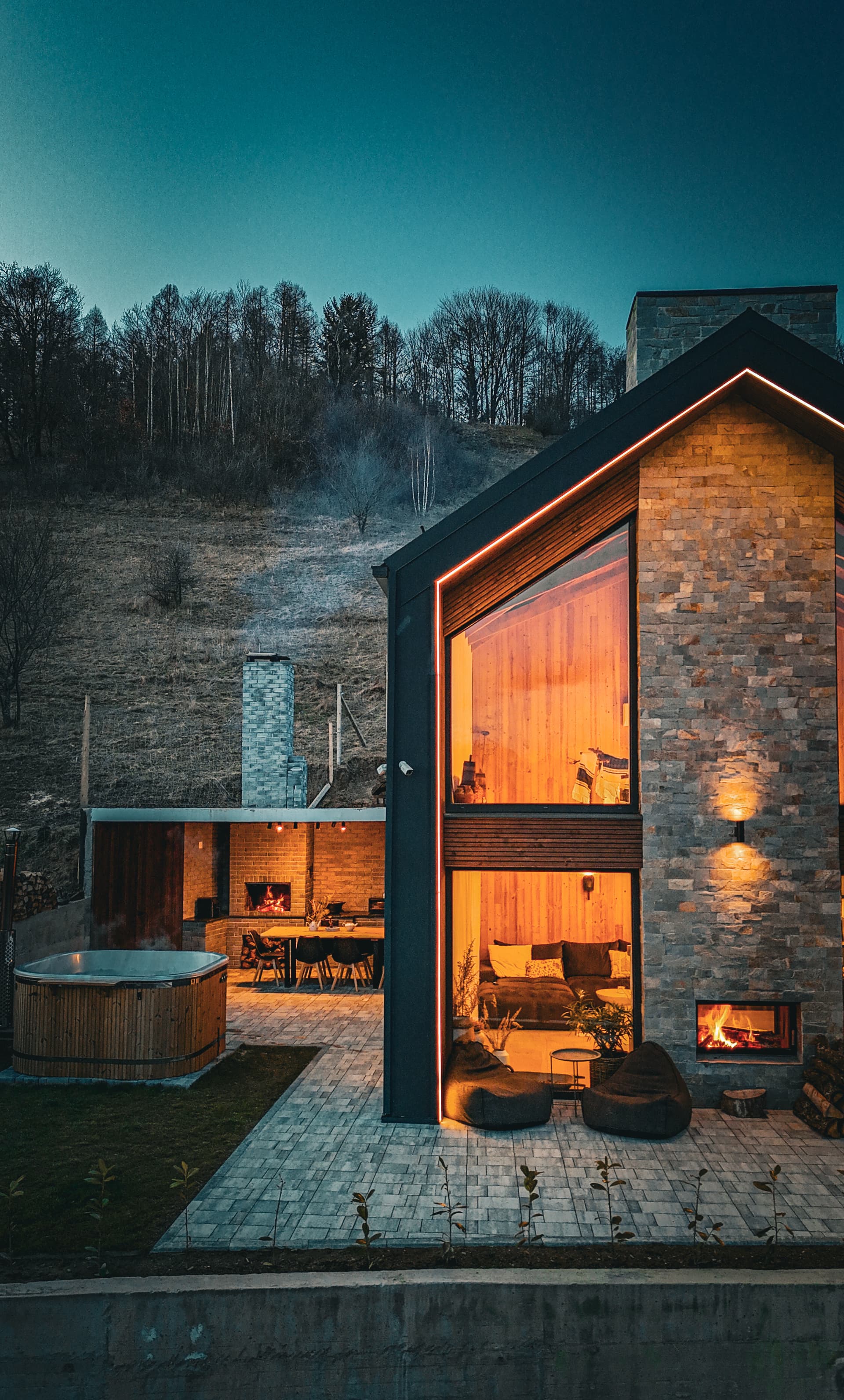 Aftăr Hills - Imagine principala