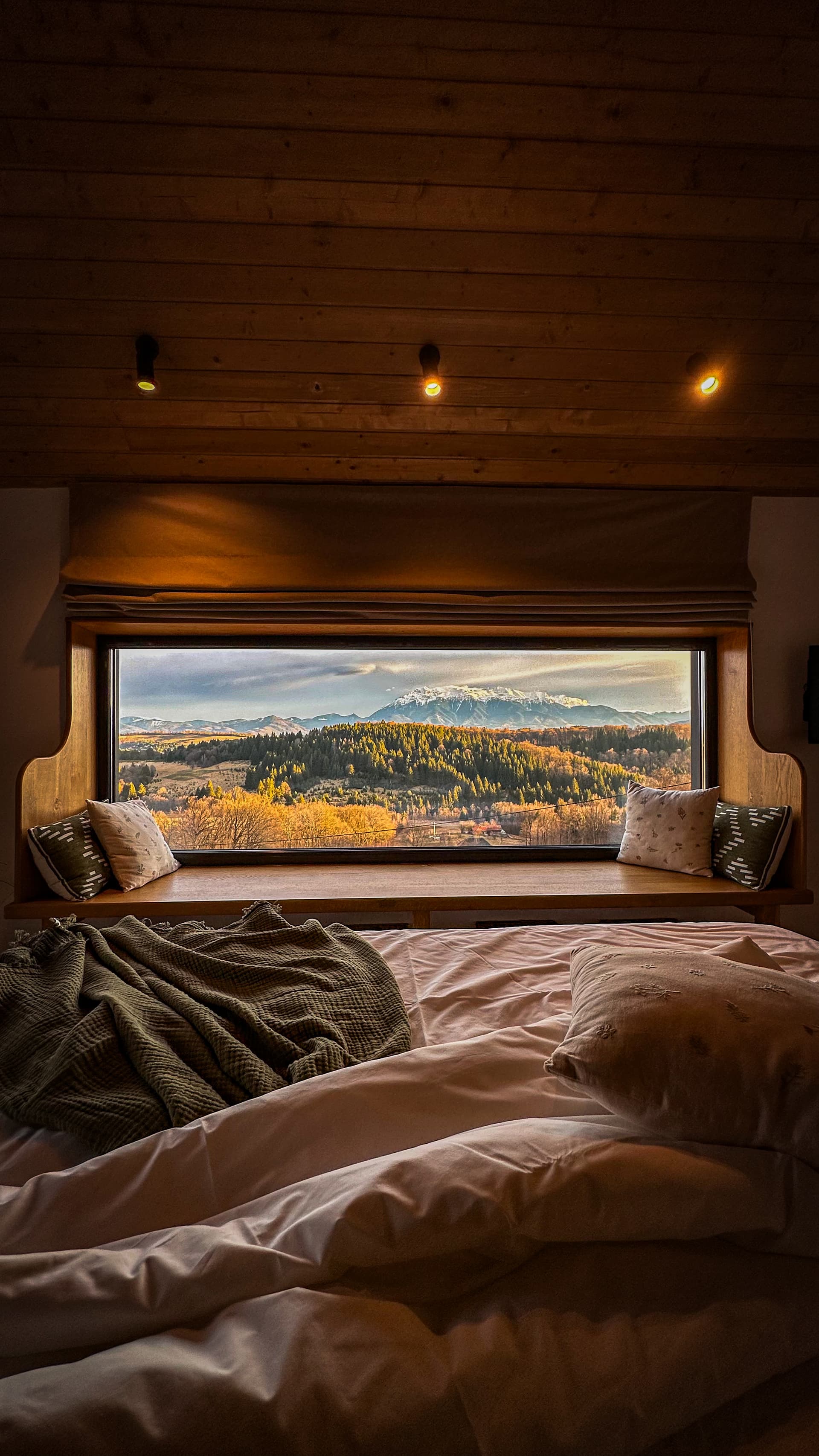 Aftăr Hills - Imagine 5