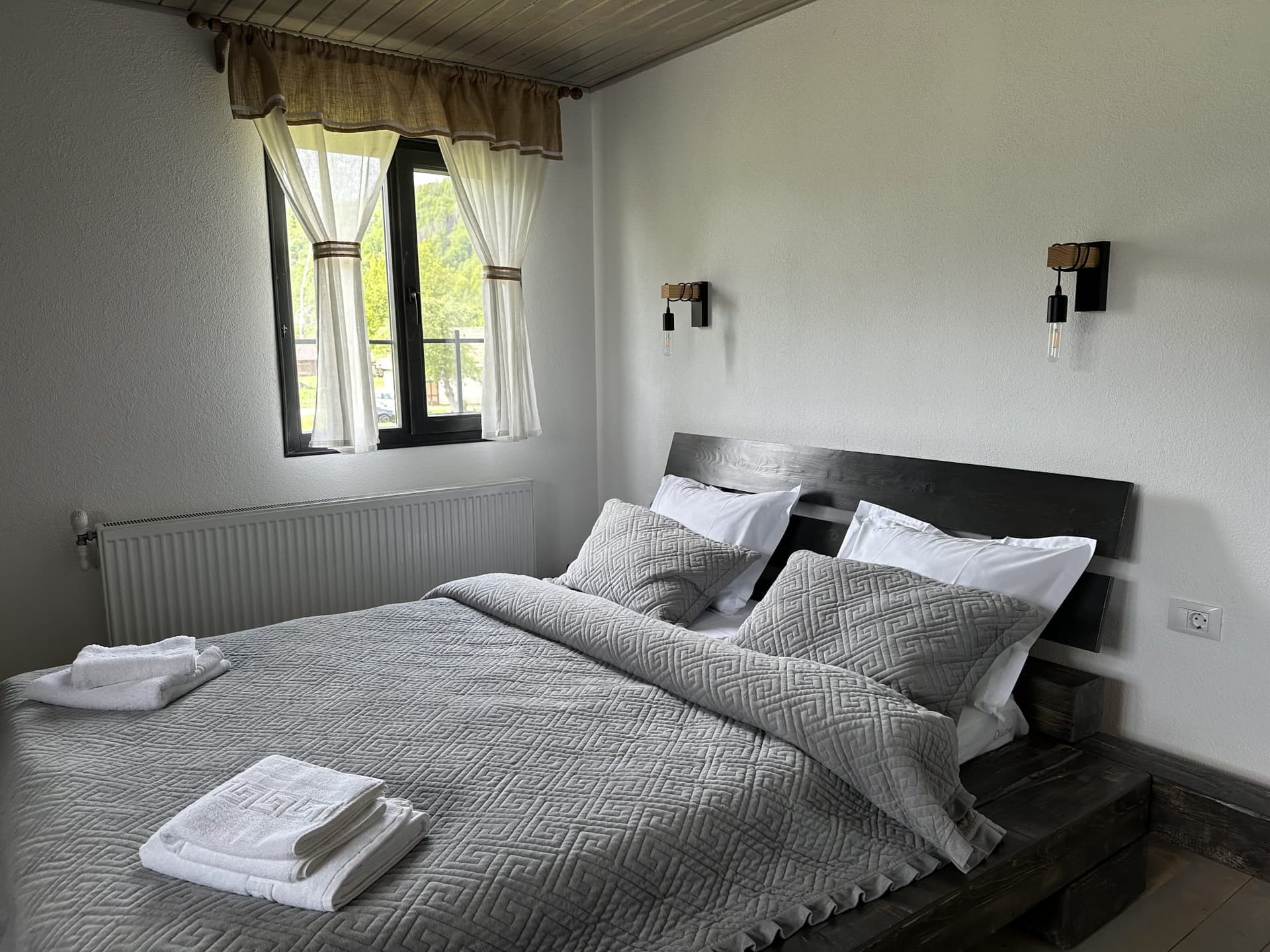 Old Cottage - Imagine 5