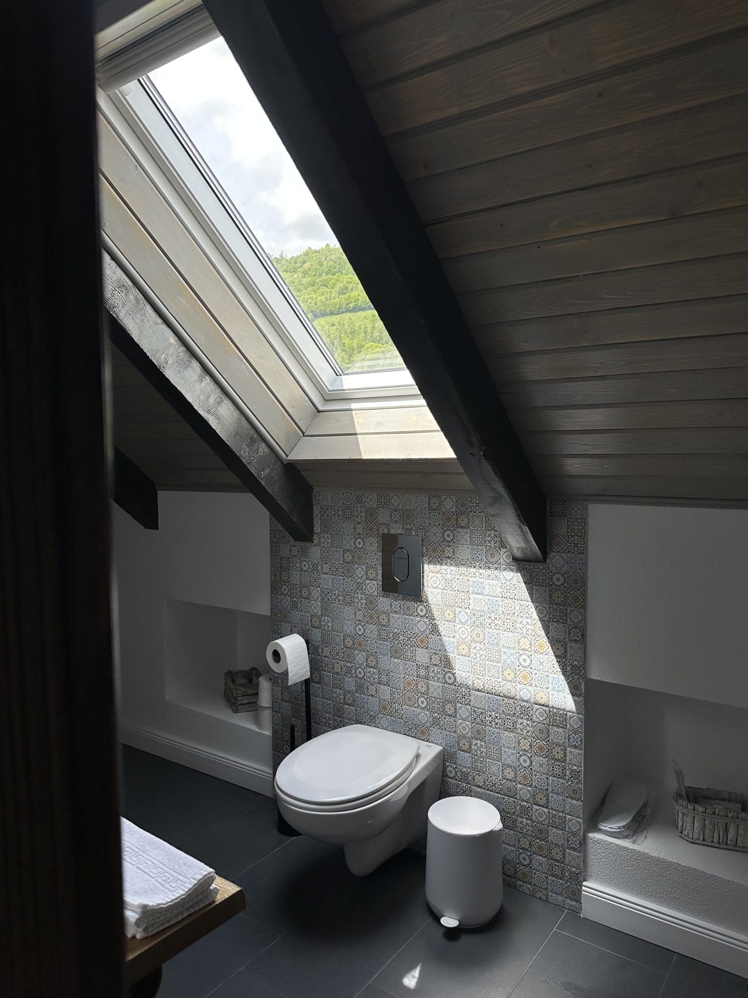 Old Cottage - Imagine 9